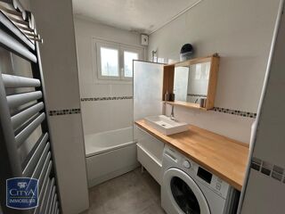  Appartement à louer 5 pièces 15 m²