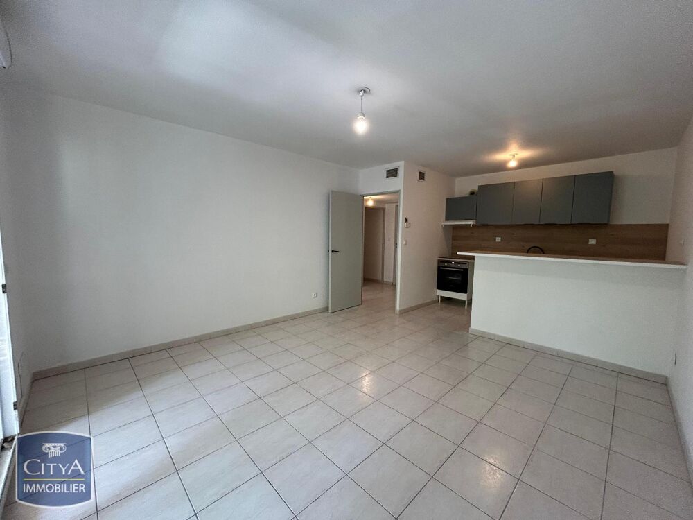 À LOUER : Appartement T2 situé à Avignon. Ce bien immobi....