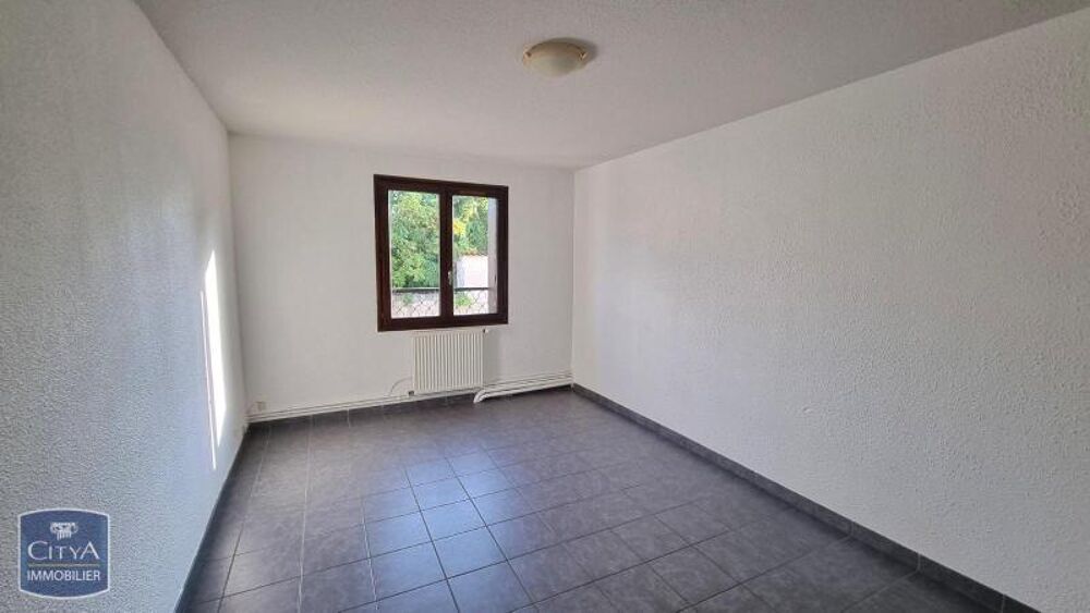 location Appartement - 3 pièce(s) - 83 m² Pont-du-Château (63430)