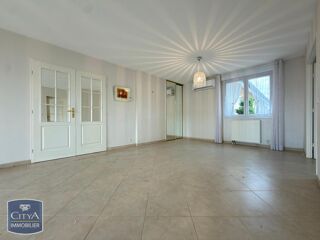  Appartement à louer 4 pièces 115 m²