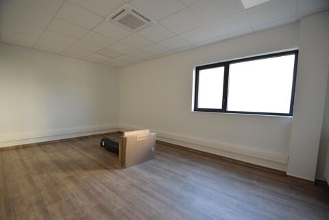 LAVILLEDIEU &agrave; 15 minutes d'AUBENAS, Bureau de 21 m&sup2; d... 596 07170 Lavilledieu