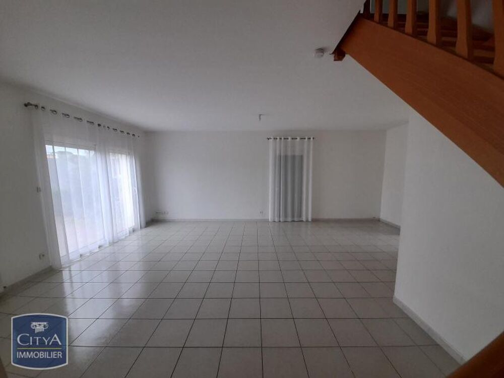location Maison - 5 pièce(s) - 123 m² Idron (64320)