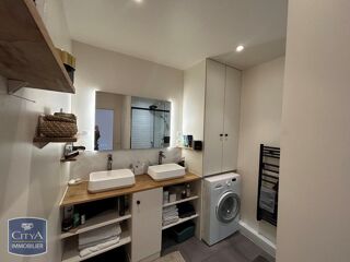  Appartement à louer 3 pièces 74 m²