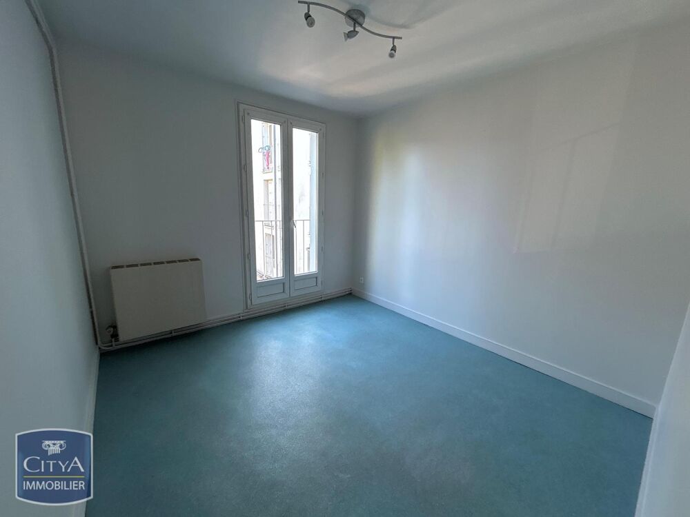 Appartement T5 situé à Guéret (23). Ce bien spacieux off....