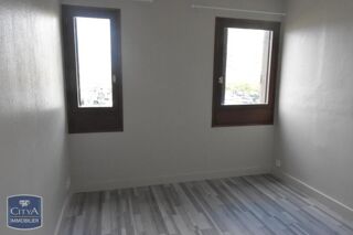  Appartement à louer 3 pièces 65 m²