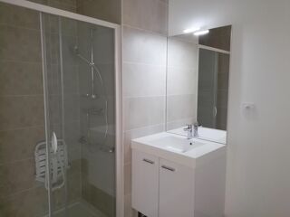  Appartement à louer 2 pièces 42 m²