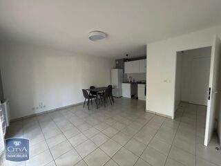  Appartement à louer 2 pièces 46 m²