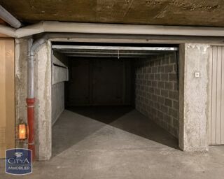  Parking / Garage à louer 