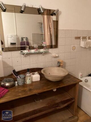  Appartement à louer 4 pièces 115 m²