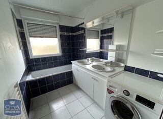  Appartement à louer 4 pièces 124 m²