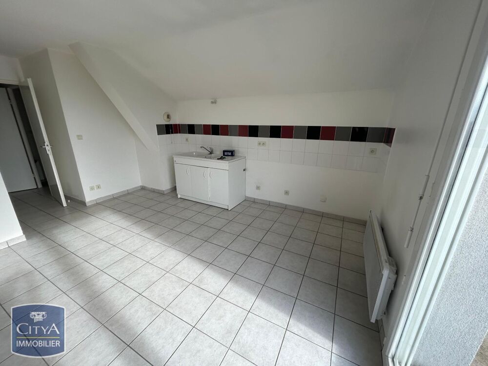 EXCLUSIVITÉ - PROCHE CHÂLONS-EN-CHAMPAGNE En location : ....