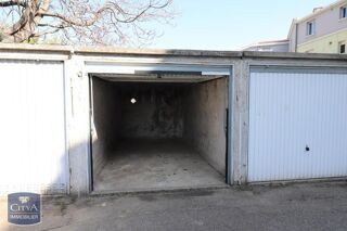  Parking / Garage � louer 13 m�