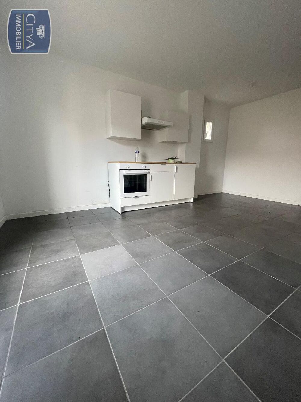 location Appartement - 1 pièce(s) - 40 m² Vénissieux (69200)