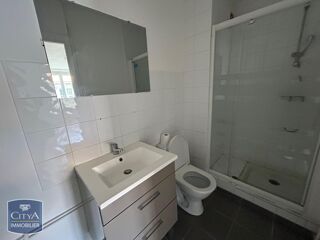  Appartement à louer 2 pièces 65 m²