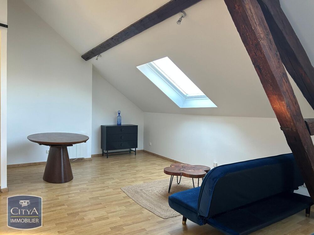 À LOUER - LOFT SPACIEUX - PARC DE LA HOTOIE Découvrez ce....