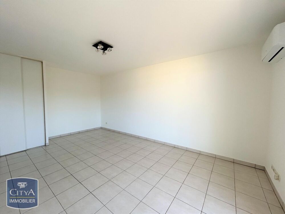 À LOUER : Découvrez ce charmant appartement T2 climatisé....