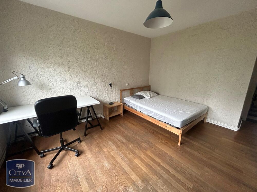 A LOUER - GRENOBLE SECTEUR CAPUCHE STALINGRAD - 85 Rue M....