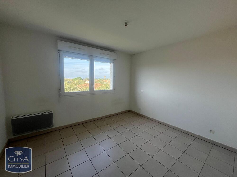 LOCATION RODILHAN - STUDIO AVEC PARKING - RESIDENCE CALM....