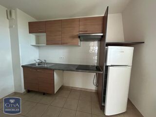  Appartement à louer 4 pièces 79 m²