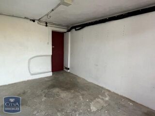  Parking / Garage � louer 