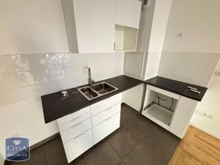  Appartement à louer 4 pièces 79 m²
