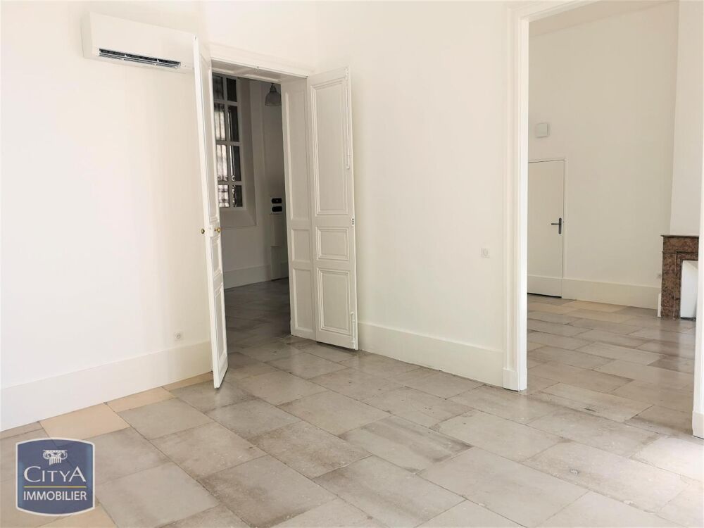 MONTPELLIER COEUR DE VILLE - Rue Foch, dans bel immeuble....