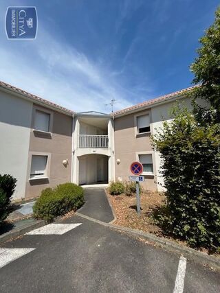 Appartement à louer 3 pièces 64 m²