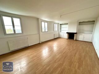  Appartement à louer 5 pièces 111 m²