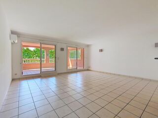  Appartement à louer 3 pièces 80 m²