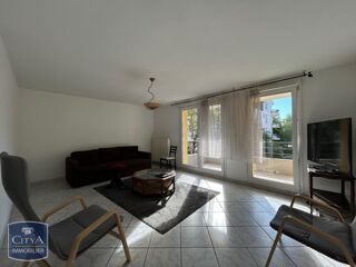  Appartement à louer 3 pièces 69 m²