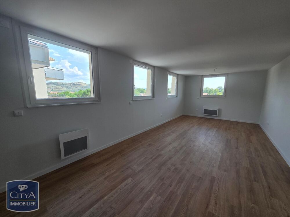 location Appartement - 3 pièce(s) - 73 m² Saint-Rémy-sur-Durolle (63550)