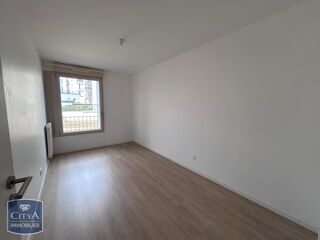  Appartement à louer 3 pièces 65 m²