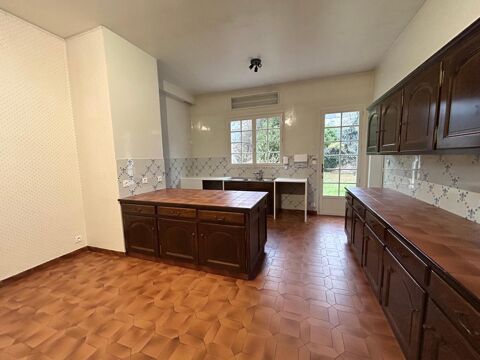  Maison � louer 10 pi�ces 235 m� Tours