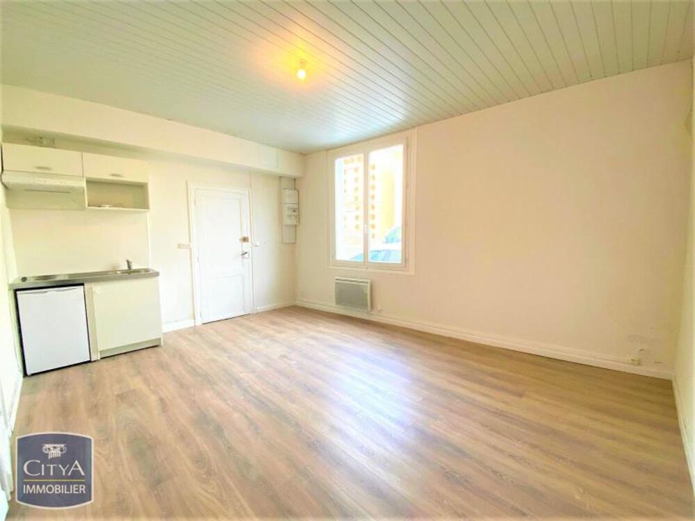 COUTRAS - T1 BIS Appartement T1 bis de 30,24 m². Il est ....