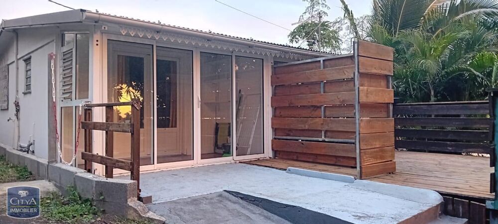 location Appartement - 1 pièce(s) - 31 m² Saint-Pierre (97410)