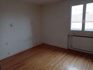  Appartement à louer 3 pièces 67 m²