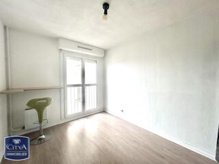  Appartement à louer 5 pièces 103 m²