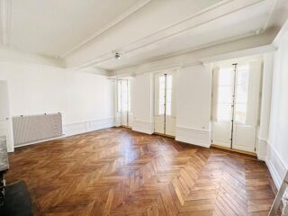  Appartement � louer 4 pi�ces 168 m�