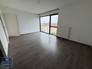  Appartement à louer 2 pièces 45 m²