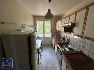  Appartement à louer 4 pièces 74 m²