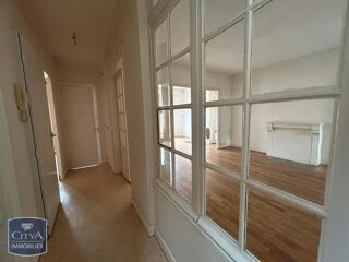  Appartement à louer 2 pièces 56 m²