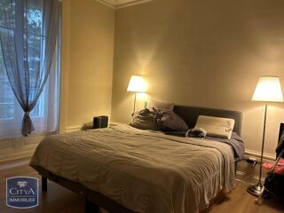  Appartement à louer 3 pièces 82 m²