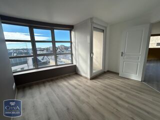  Appartement à louer 4 pièces 91 m²
