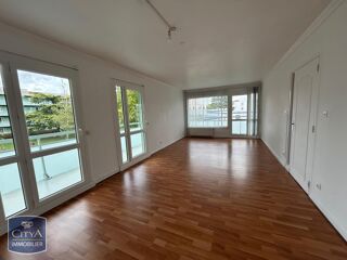  Appartement à louer 4 pièces 83 m²