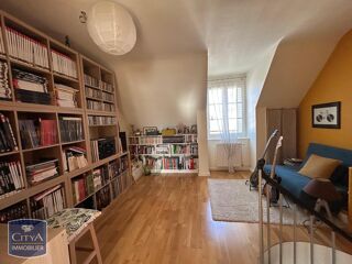  Appartement à louer 5 pièces 95 m²