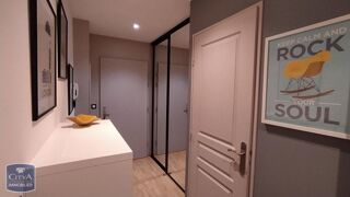  Appartement à louer 2 pièces 56 m²