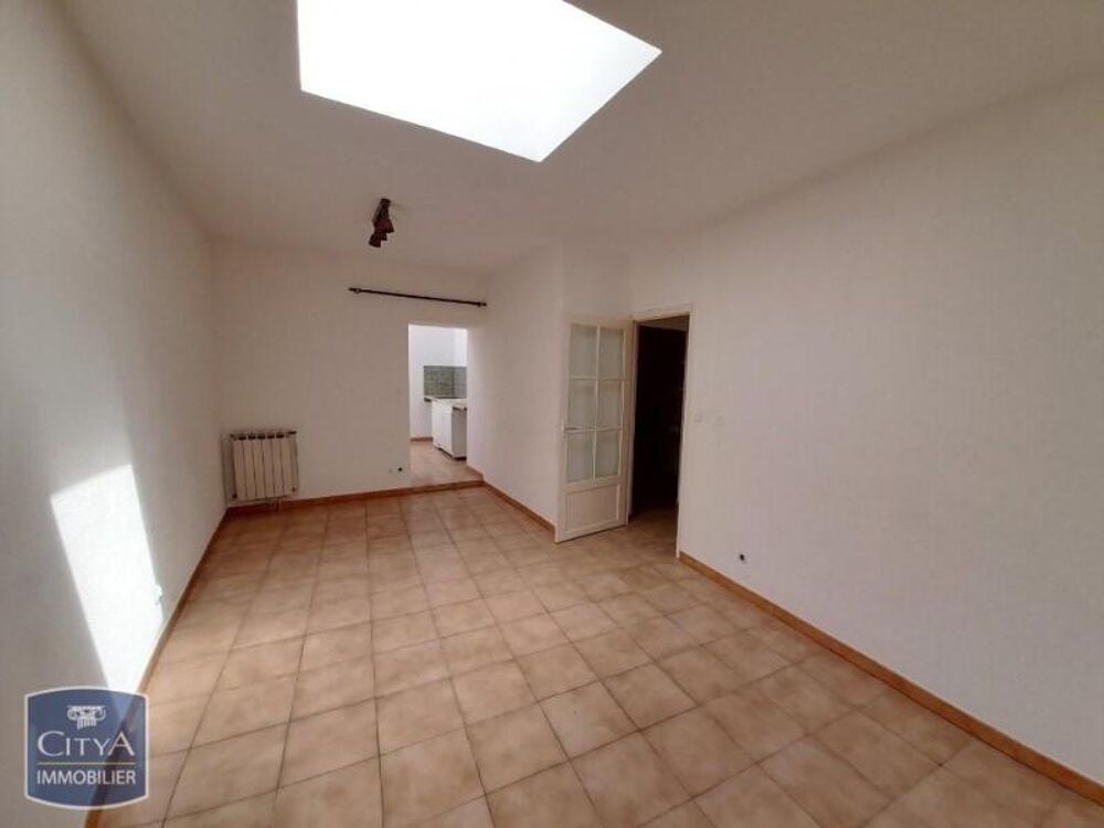 Arènes - A LOUER - NIMES - 2 PIECES - CENTRE-VILLE - PRO....