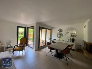  Appartement à louer 4 pièces 125 m²