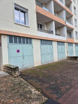  Parking / Garage à louer 