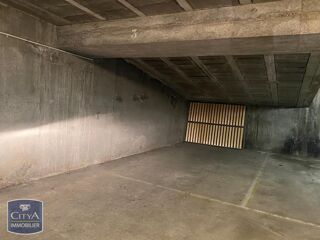  Parking / Garage � louer 